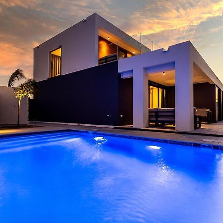 Tuscany Residence Aruba Palm Beach Exterior photo