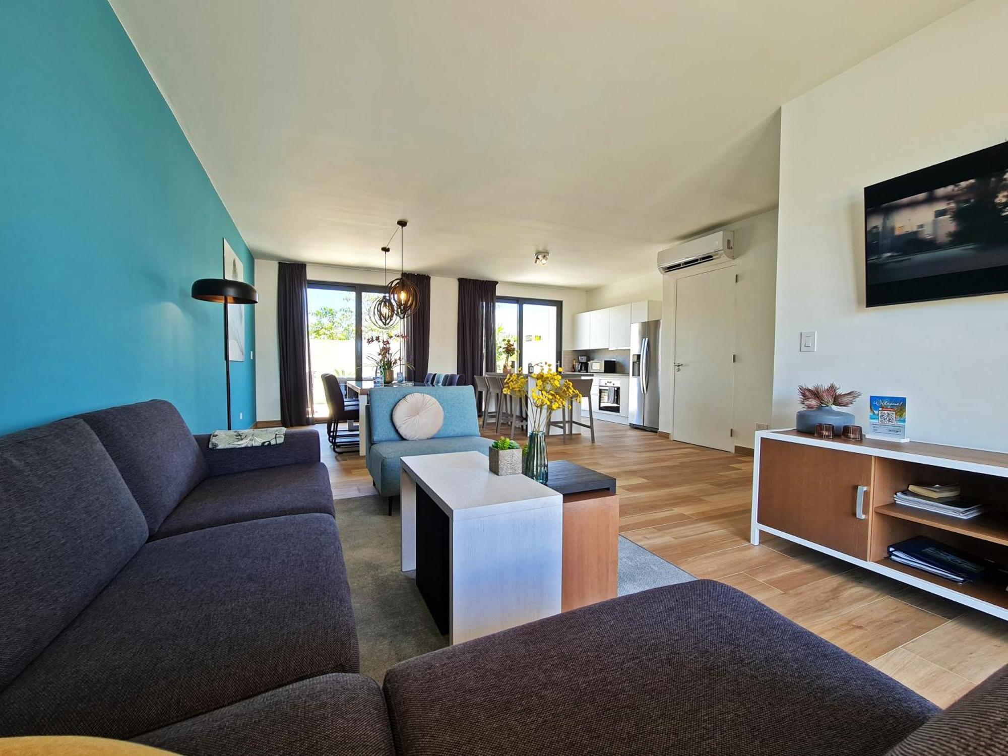 Tuscany Residence Aruba Palm Beach Exterior photo