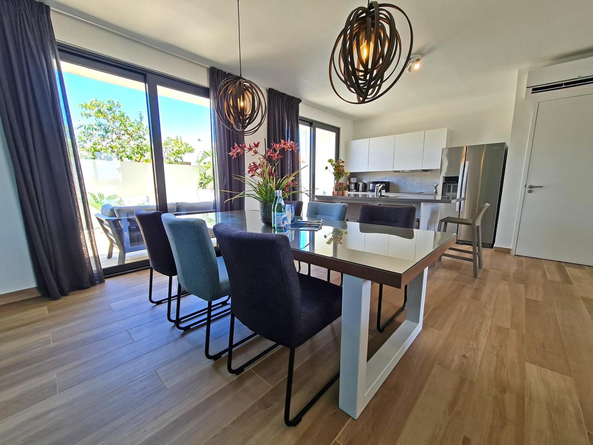 Tuscany Residence Aruba Palm Beach Exterior photo