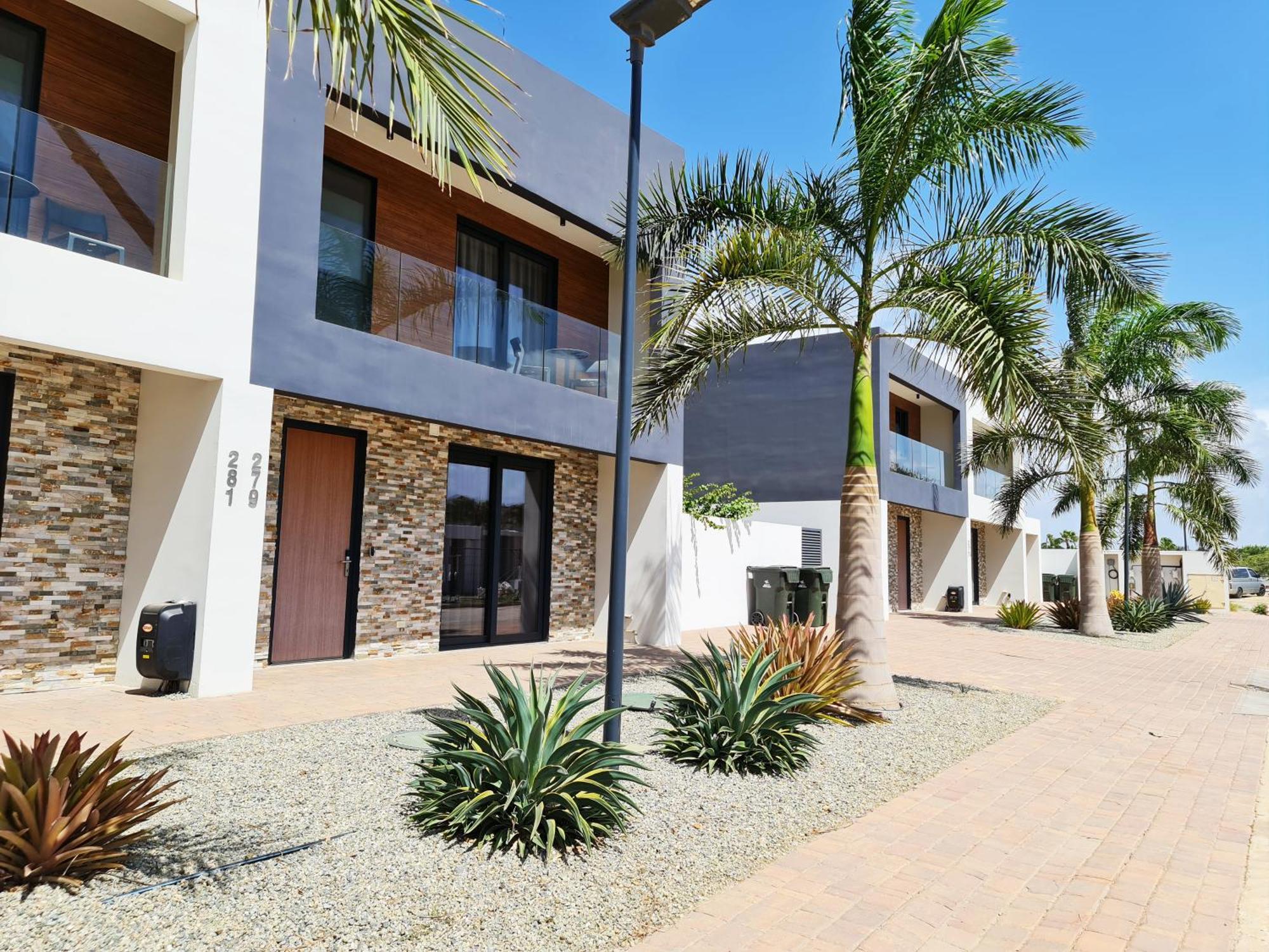 Tuscany Residence Aruba Palm Beach Exterior photo